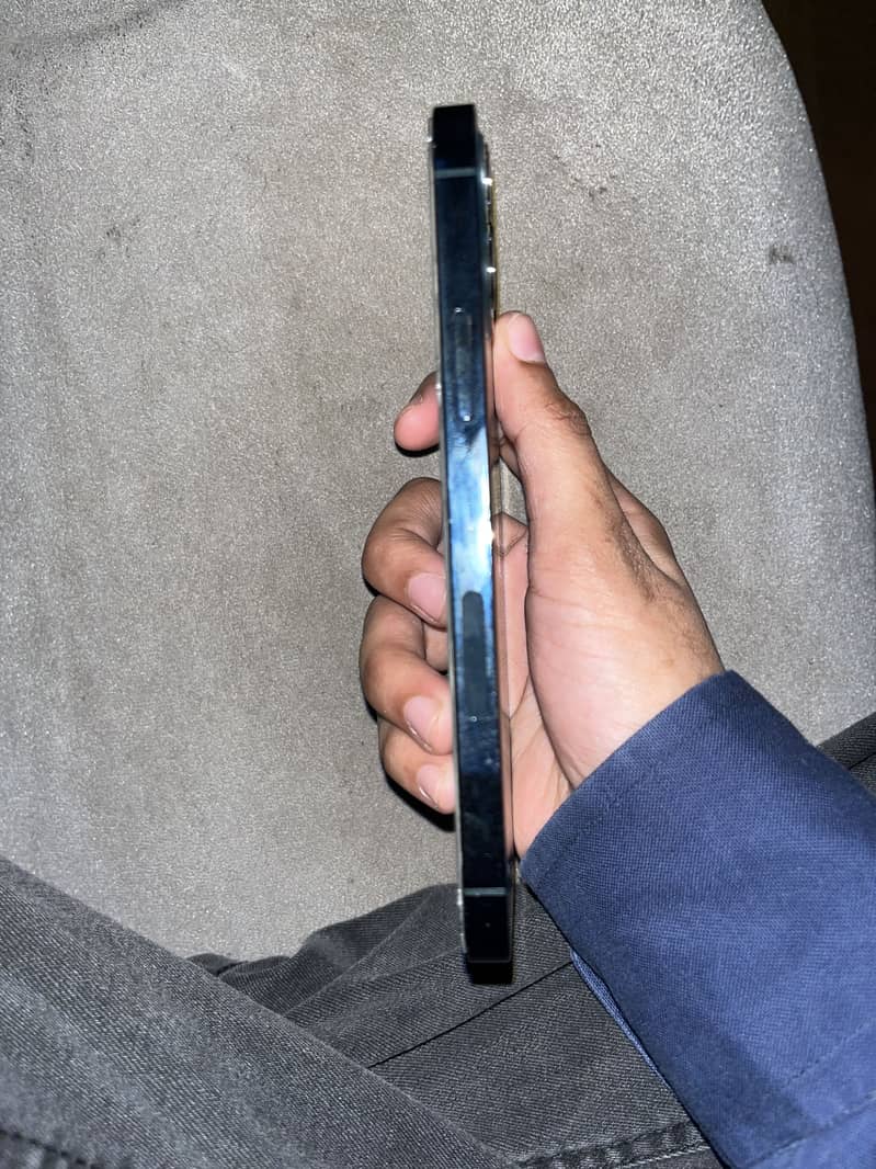 Apple iPhone 12 Pro 3