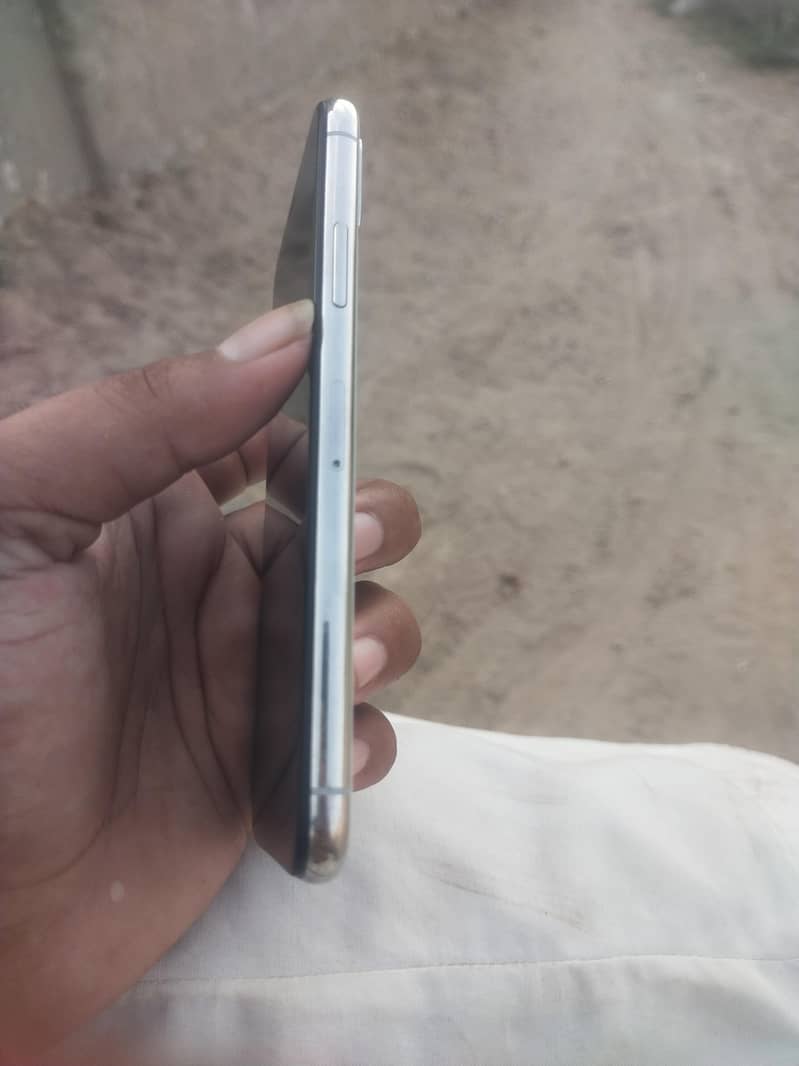 Apple iPhone X 2