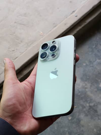 Apple iPhone 15 Pro