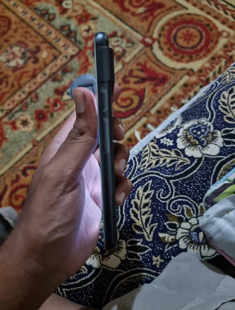 Google Pixel 8 2