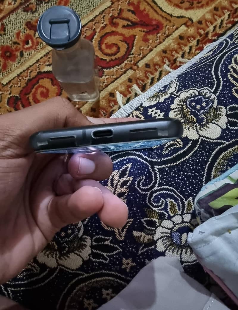 Google Pixel 8 5