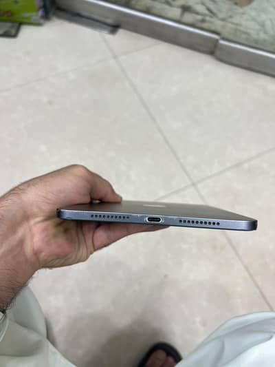 iPad mini 6 condition 10by 9