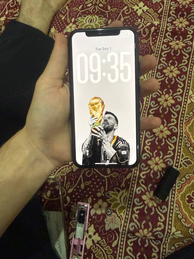 Apple iPhone 11 Pro 1