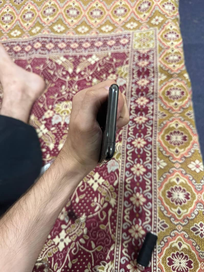 Apple iPhone 11 Pro 3