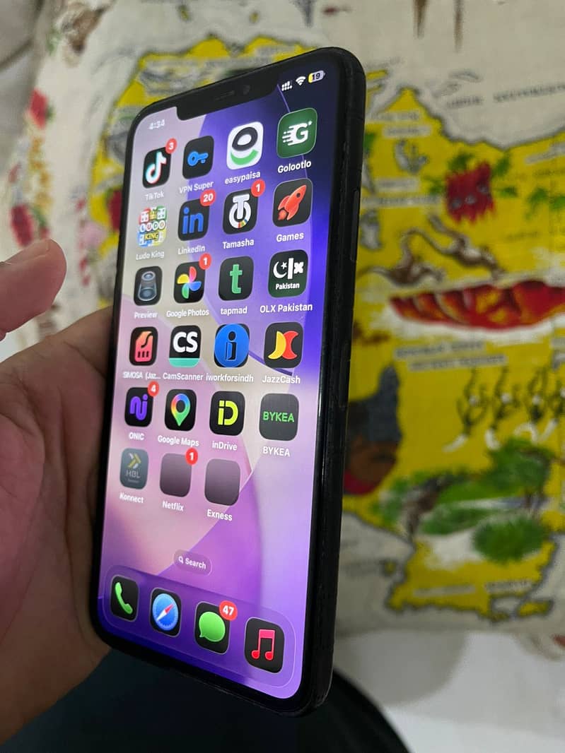 Apple iPhone 11 Pro Max 0