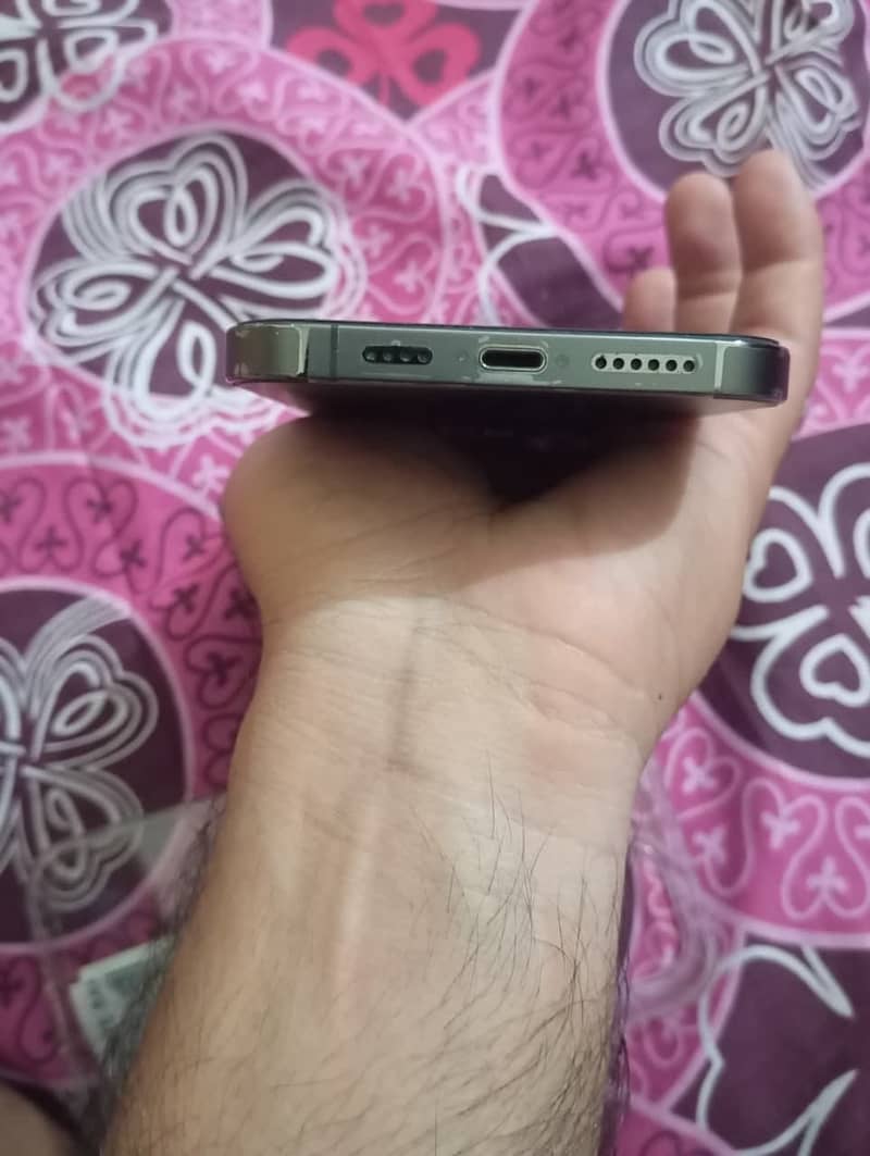 Apple iPhone 12 Pro Max 4