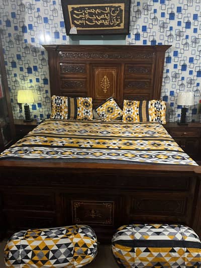 king size bed with side tables