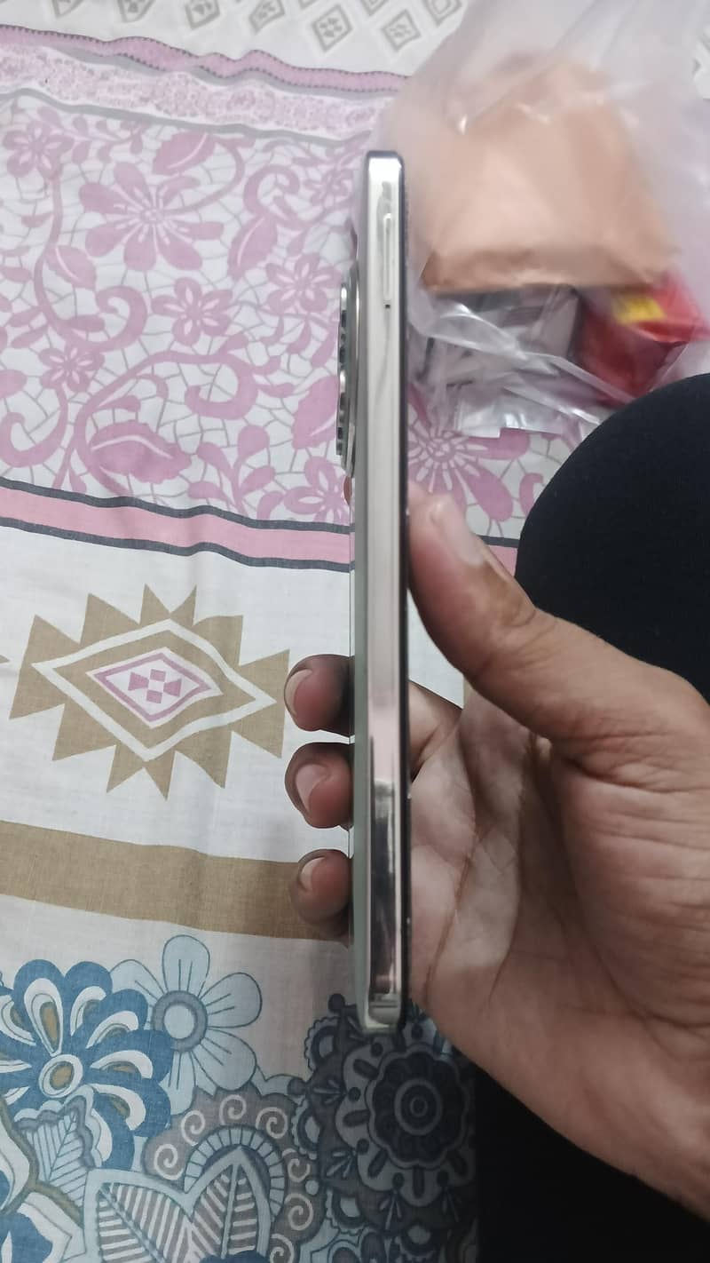 Tecno SPARK 30 Pro 3