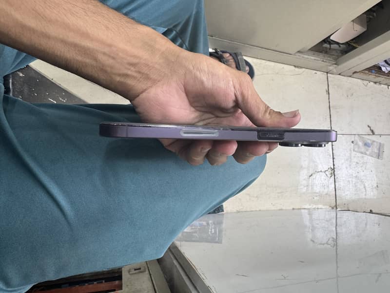 Apple iPhone 14 Pro Max 1
