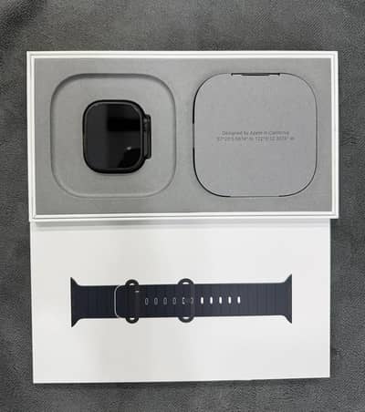 APPLE WATCH ULTRA 3 49 MM BLACK OCEAN BAND NEAT CLEAN CONDITION