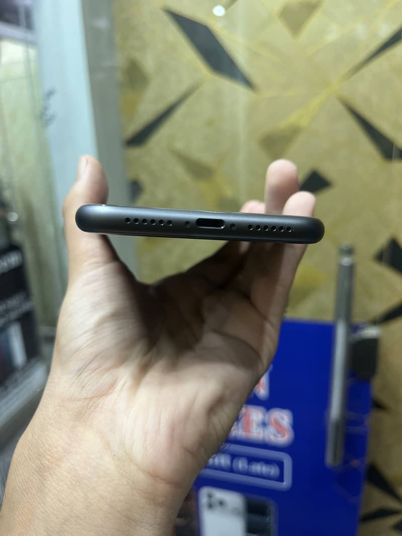 Apple iPhone 11 1