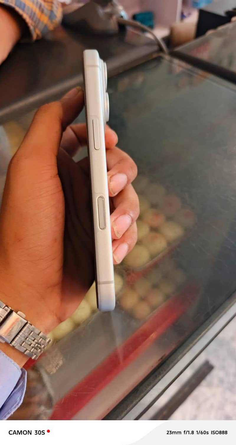 Apple iPhone 17 Pro 4