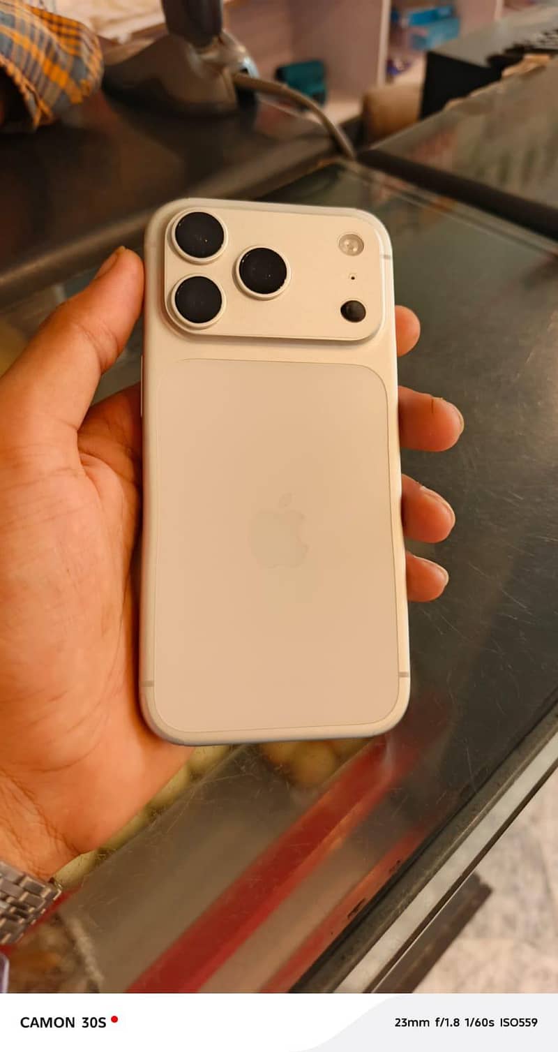 Apple iPhone 17 Pro 6
