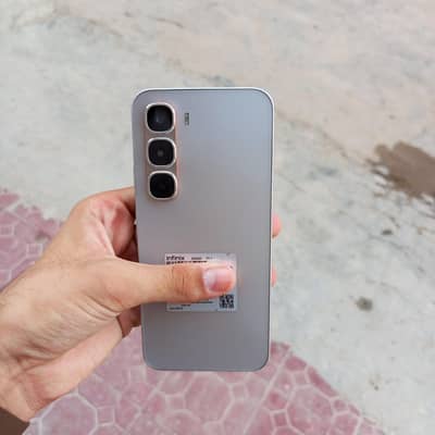 Infinix Hot 60 Pro 10/10 condition like a new phone 5 month warranty