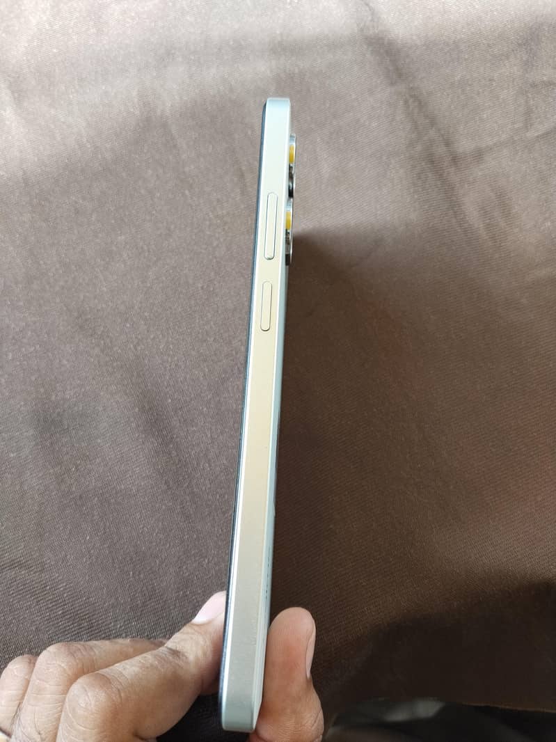 Realme Note 60x 2