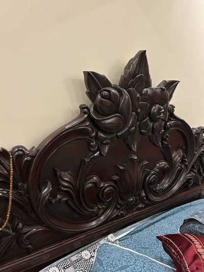 FULL WOODEN BED URGENT SALE