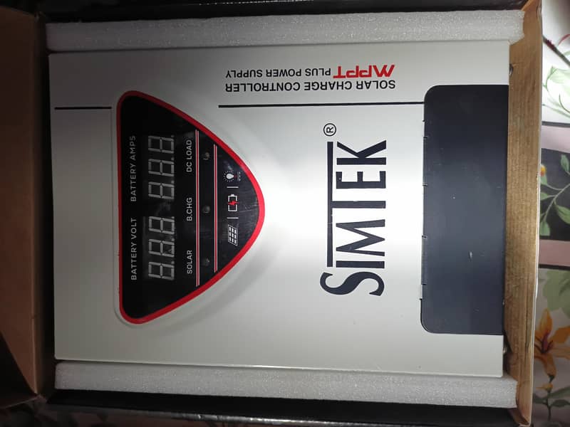 SIMTEK MPPT Solar Charge Controller – 70A – Almost New 1