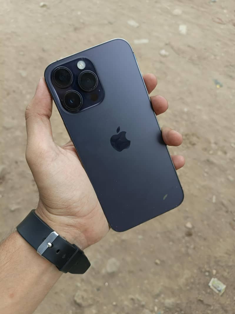 Apple iPhone 14 Pro Max 0