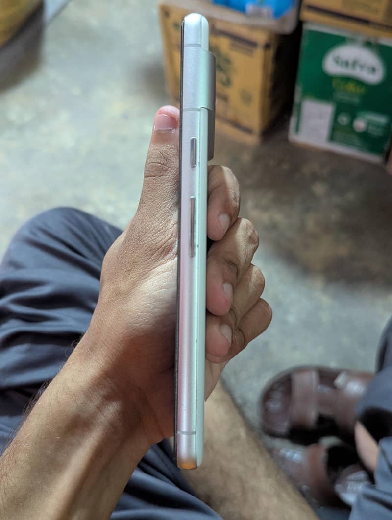 Google Pixel 7 3