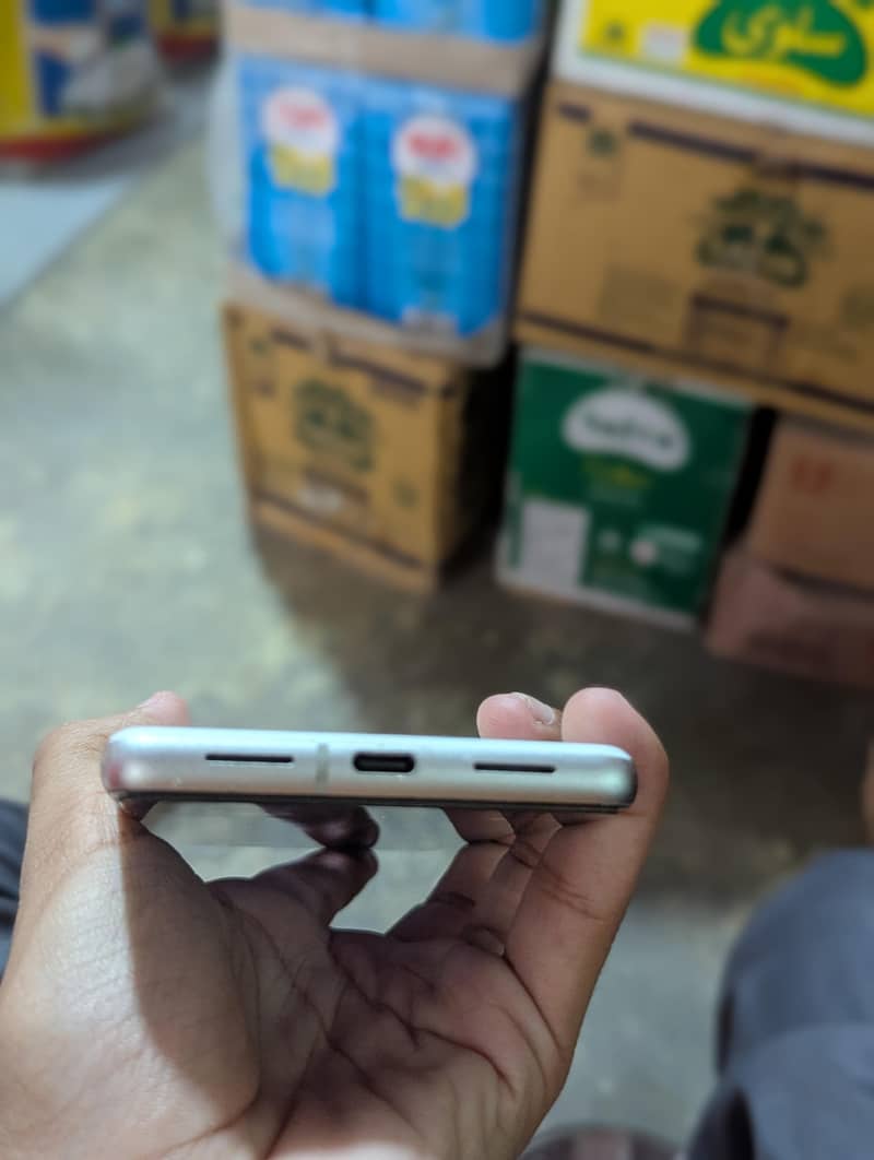 Google Pixel 7 4