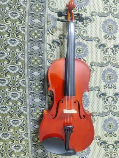 SoundStation Violin 4/4 with Quality Case & Bow – Excellent Condition
