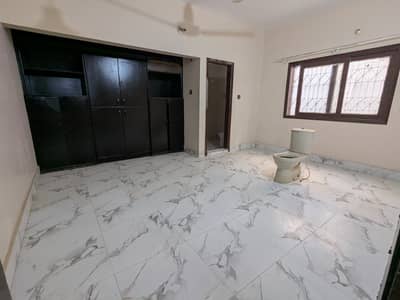 Commercial 6 bed dd g+1 big road