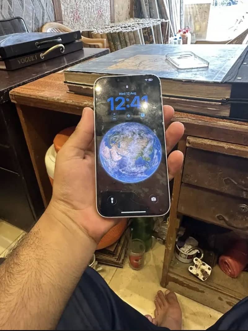 Apple iPhone 14 Plus jv 1