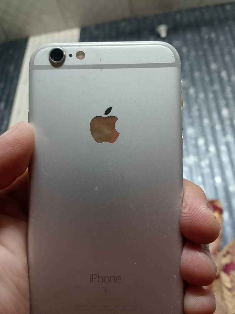 Apple iPhone 6S 1