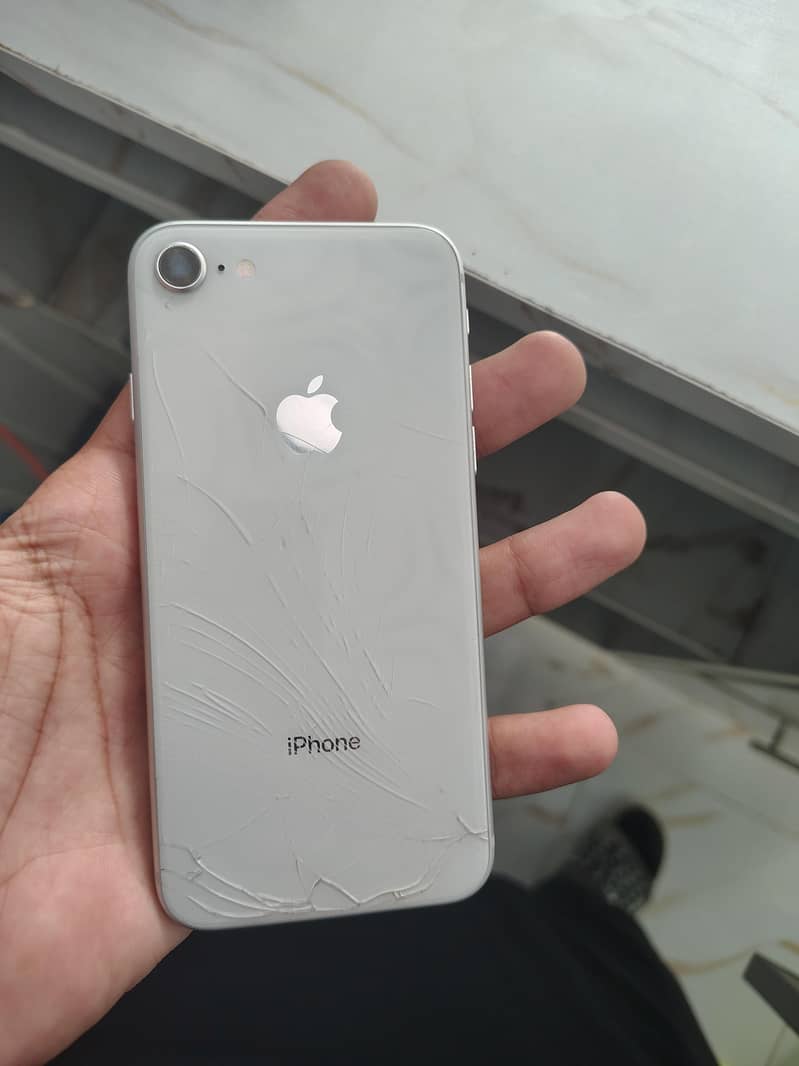 Apple iPhone 8 3