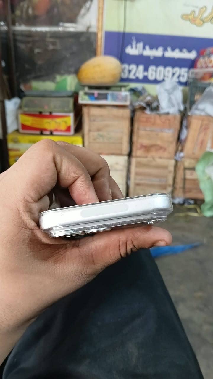 Apple iPhone 17 Pro Max 1