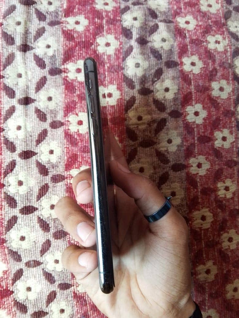 Apple iPhone X 2