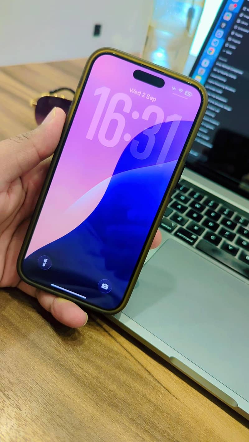 Apple iPhone 15 Pro Max 1