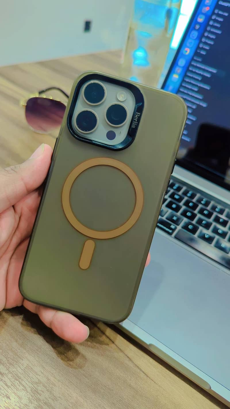 Apple iPhone 15 Pro Max 2