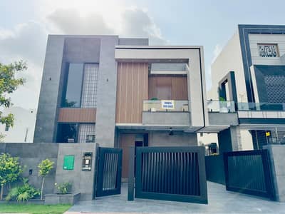 10 Marla Modern Brand New House with Solid Construction