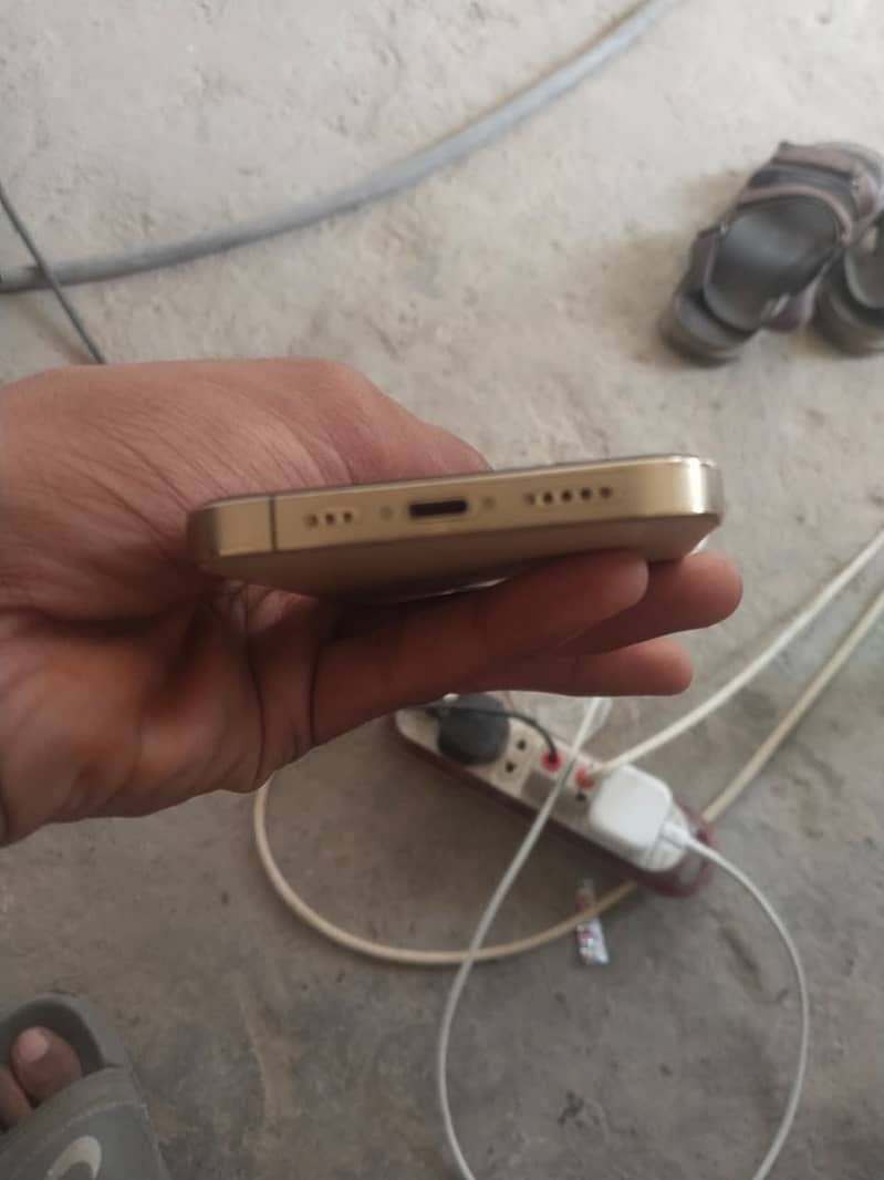 Apple iPhone 12 Pro 0