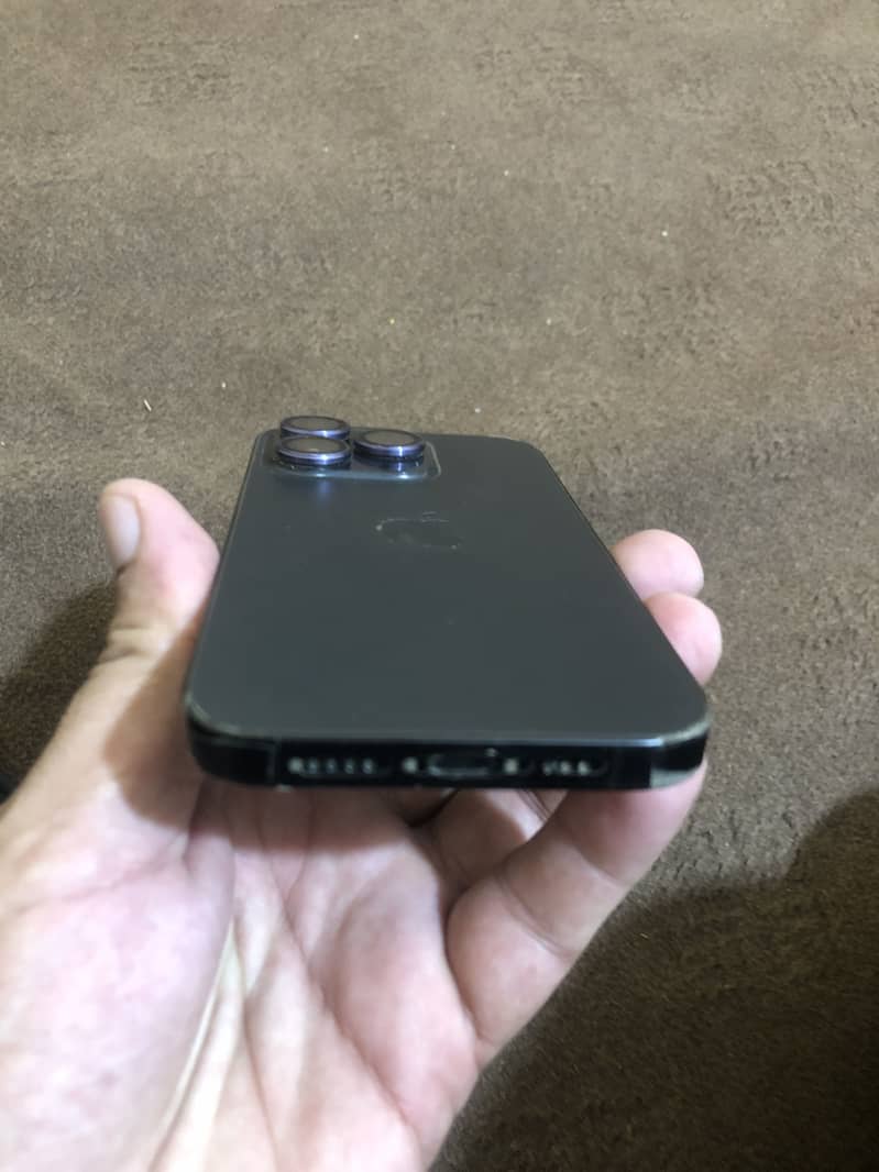 Apple iPhone 14 Pro 2