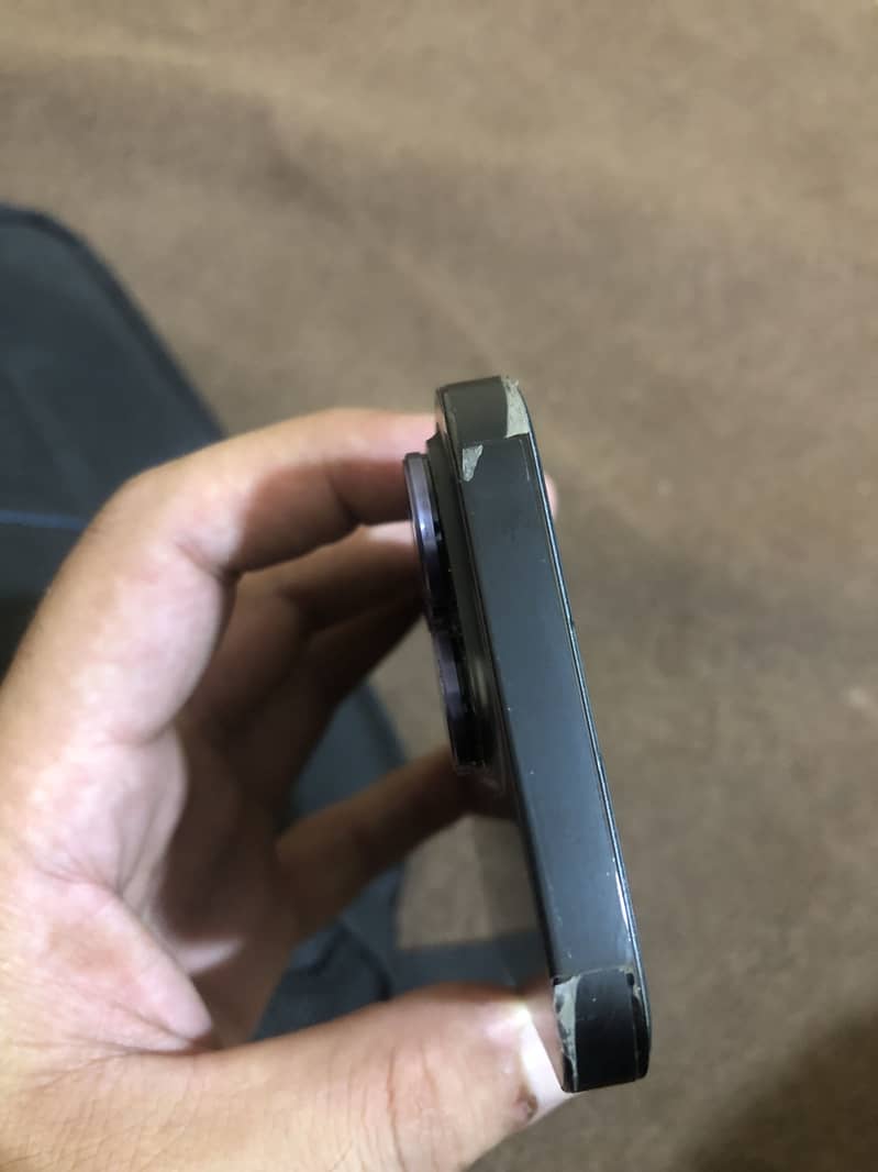 Apple iPhone 14 Pro 4