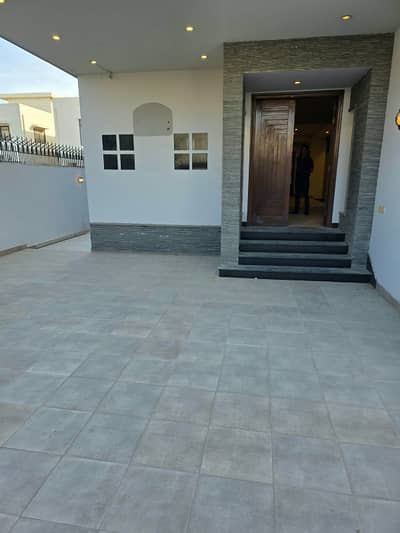 Bungalow For Sale 500 Square Yards In DHA Phase 8