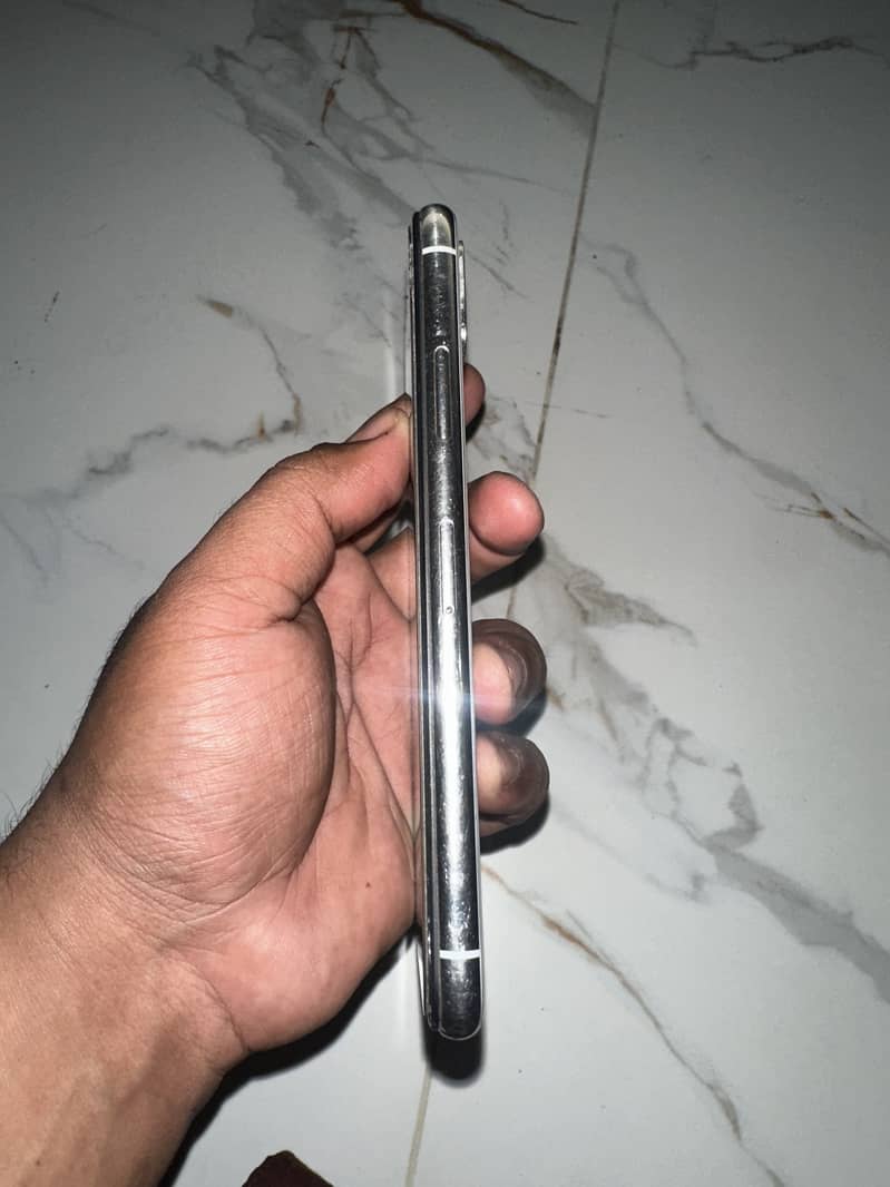 Apple iPhone X 1