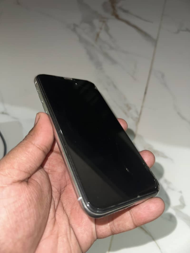 Apple iPhone X 5