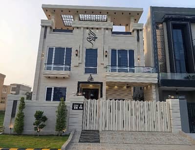 Facing Park House For sale In Rs. 55000000