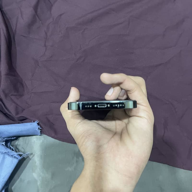 Apple iPhone 13 Pro 1