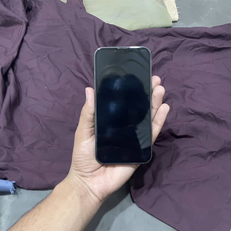 Apple iPhone 13 Pro 2