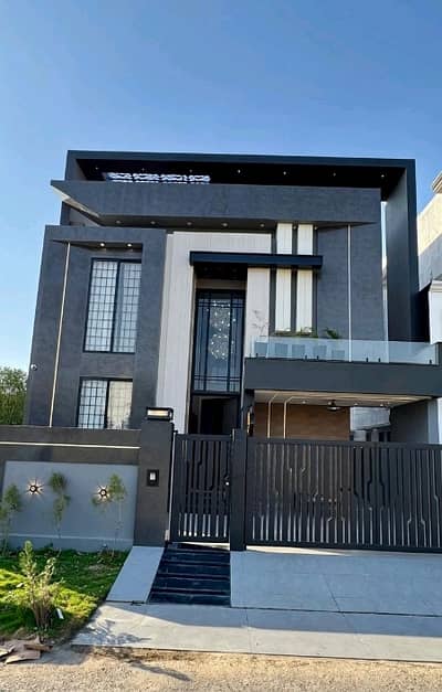 Facing Park 10 Marla House In Citi Housing Society For sale At Good Location