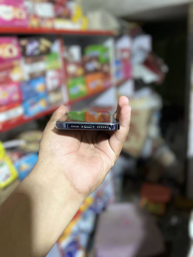 Apple iPhone 14 Pro Max 4