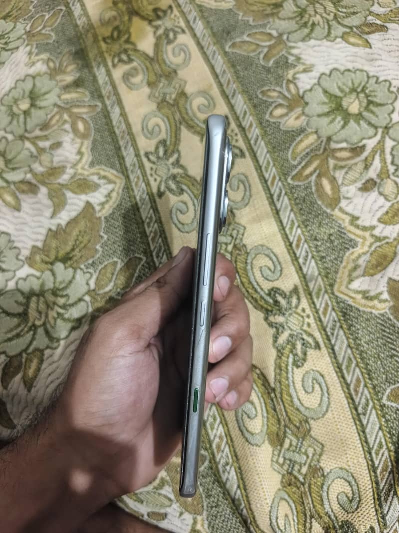 Infinix note Edge 3