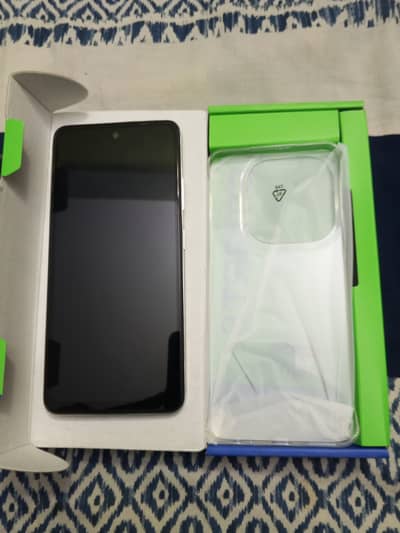Infinix Smart 8 Pro  4+4/128