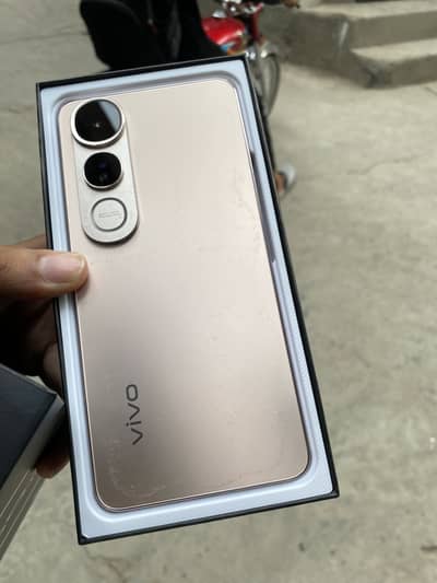 Vivo V50 Lite