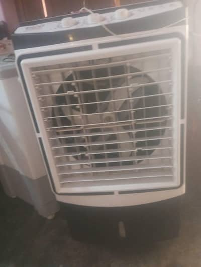 Aircoular for sell Just 3 month used he