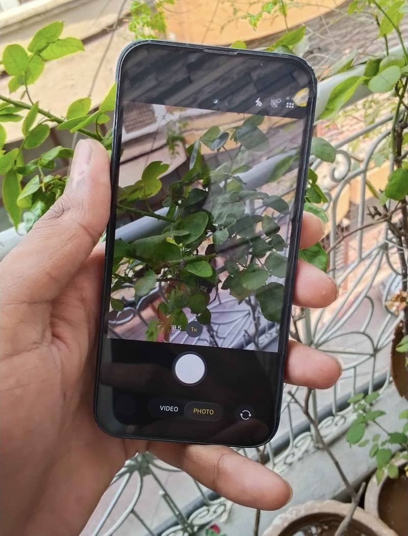 Apple iPhone 13 3